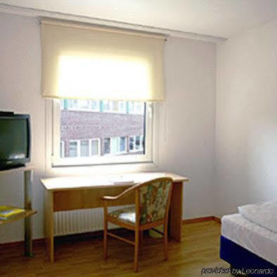 Vahrenwalder Hotel Hannover Bagian luar foto